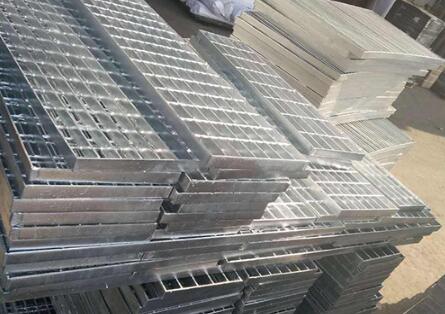 影響鋼格柵價(jià)格的因素有哪些？